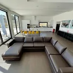 Willa Casa Iroko - A Modern Villa, With Private Pool, In A Quiet Area Nadadouro