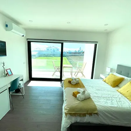 Casa Iroko - A Modern Villa, With Private Pool, In A Quiet Area Villa Nadadouro