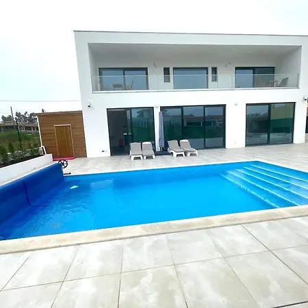 Casa Iroko - A Modern Villa, With Private Pool, In A Quiet Area Βίλα *