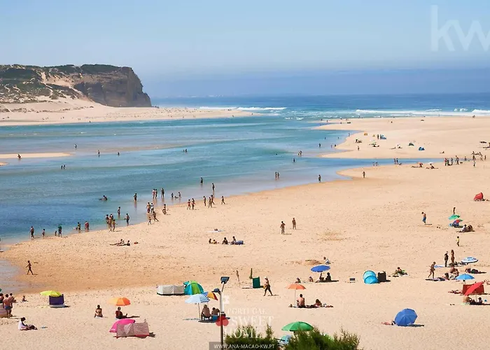 Casa Iroko - A Modern Villa, With Private Pool, In A Quiet Area Willa Nadadouro